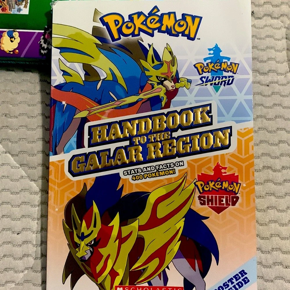 Pokémon Books - Picture 3 of 3